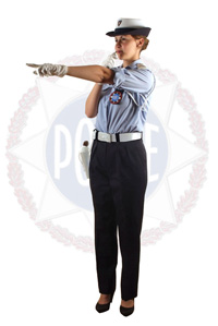 femme agent de police